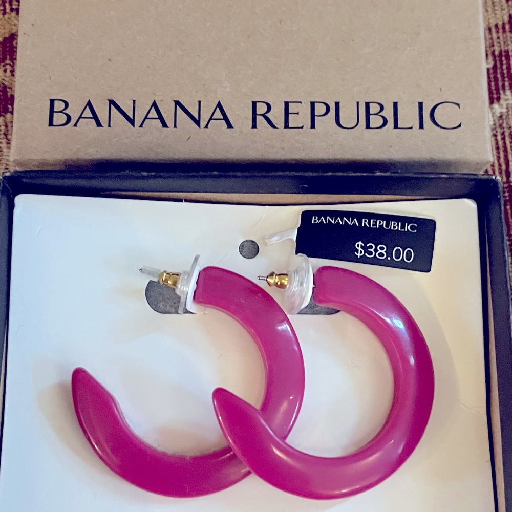 NIB Banana Republic Melamine Hoop Earrings.